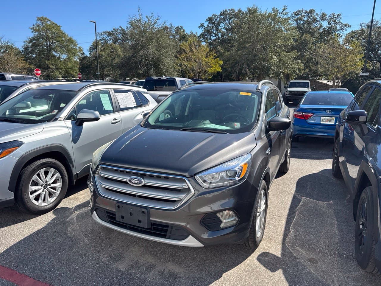 2017 Ford Escape SE — photo 1 of 12