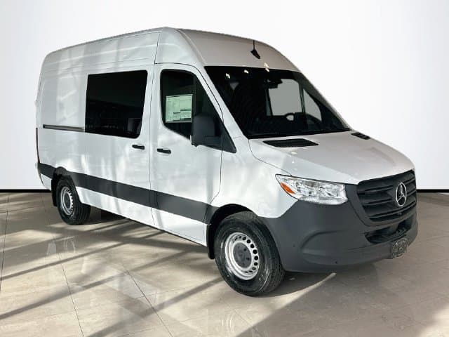 2026 Mercedes-Benz Sprinter Crew Van Base — photo 1 of 29