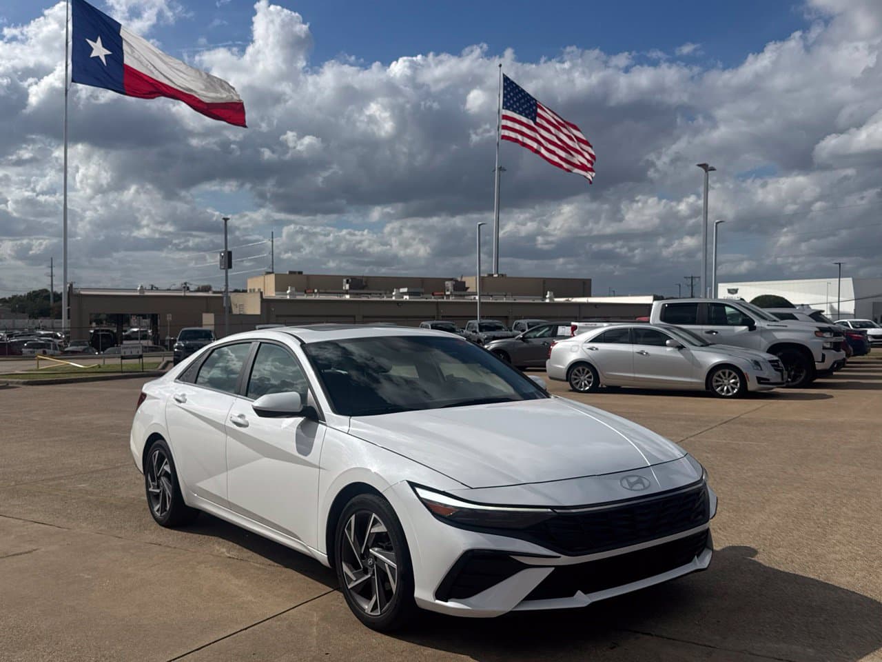 2025 Hyundai Elantra SEL Convenience — photo 1 of 49