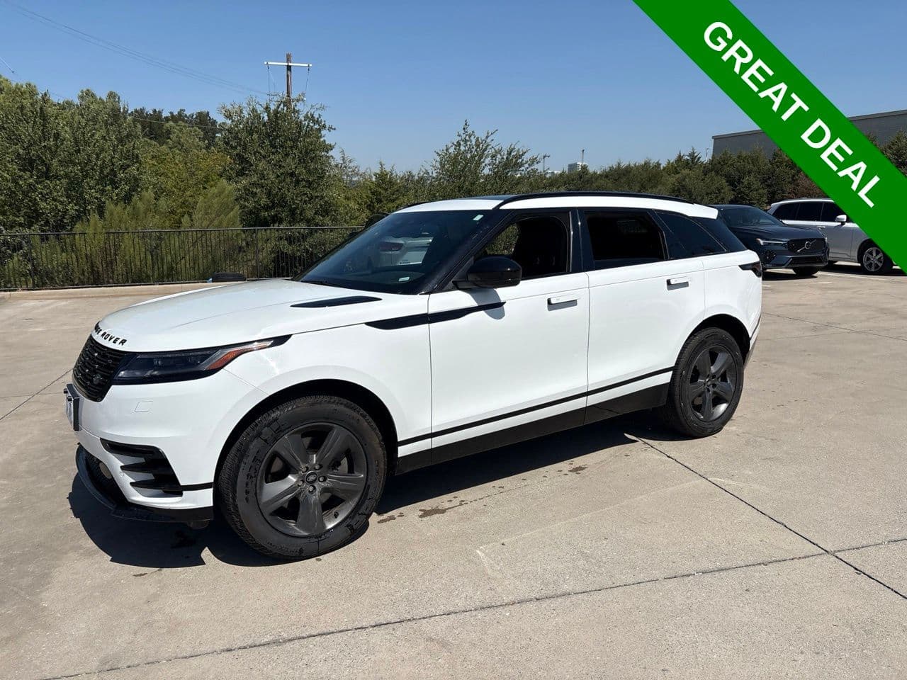 2025 Land Rover Range Rover Velar Dynamic SE — photo 1 of 26