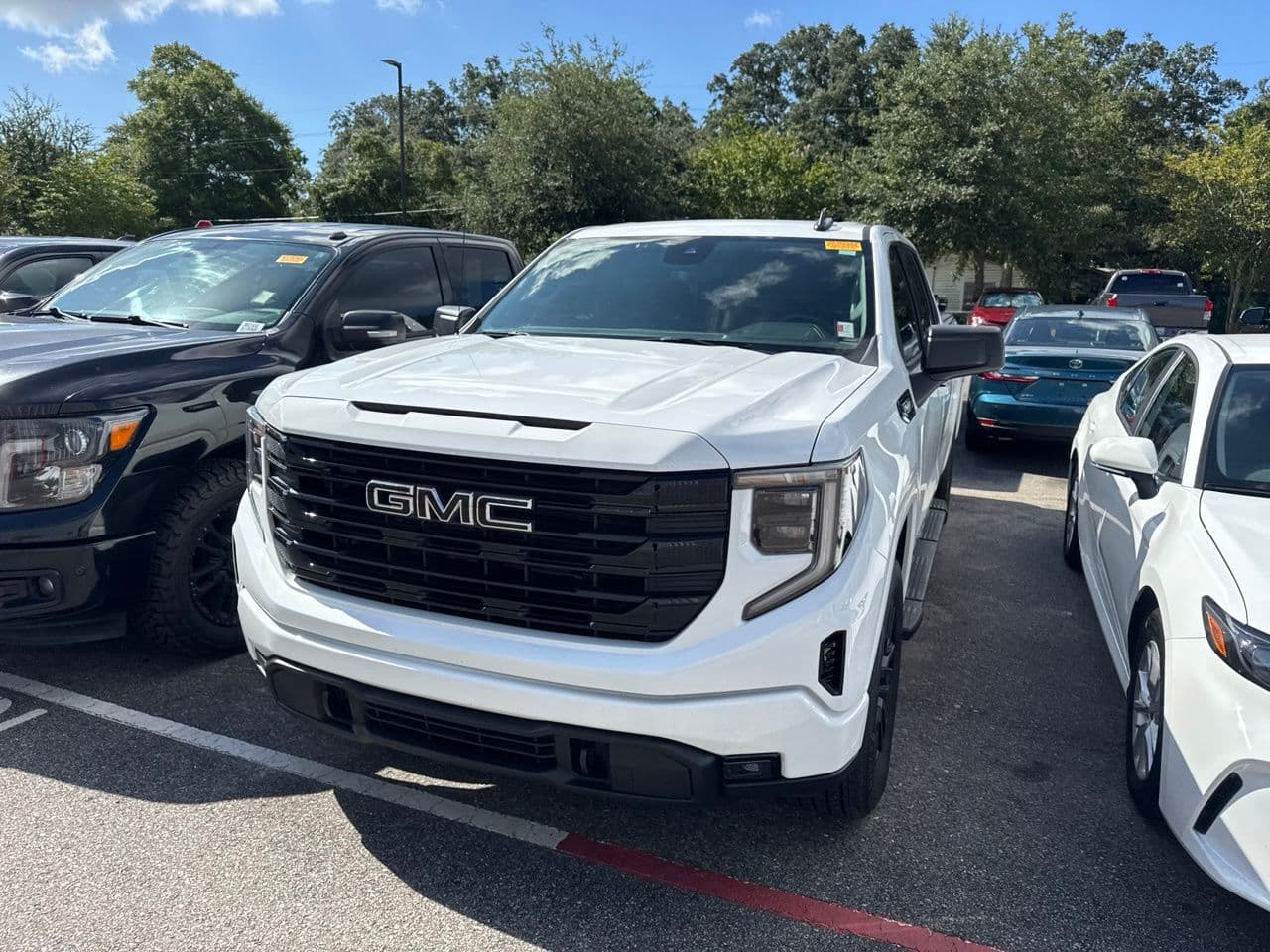 2025 GMC Sierra 1500 Elevation — photo 1 of 7