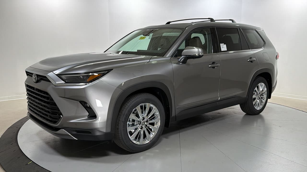 2026 Toyota Grand Highlander Platinum — photo 1 of 26