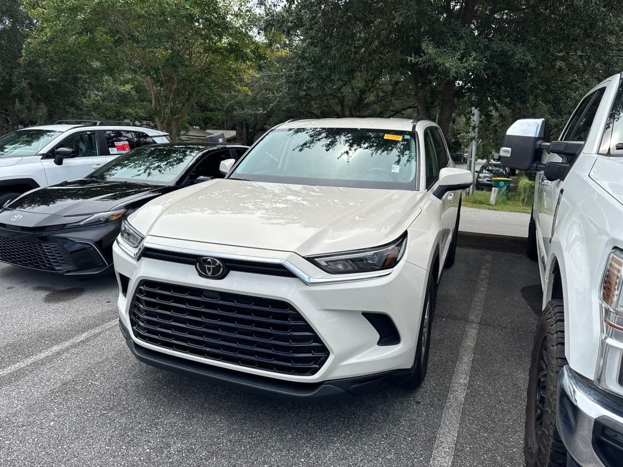 2024 Toyota Grand Highlander XLE — photo 1 of 7