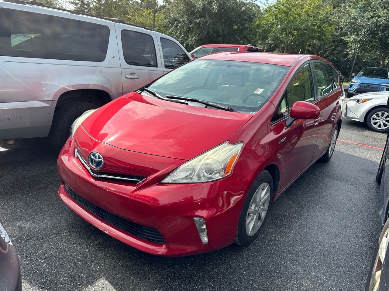 2014 Toyota Prius v Two — photo 1 of 6