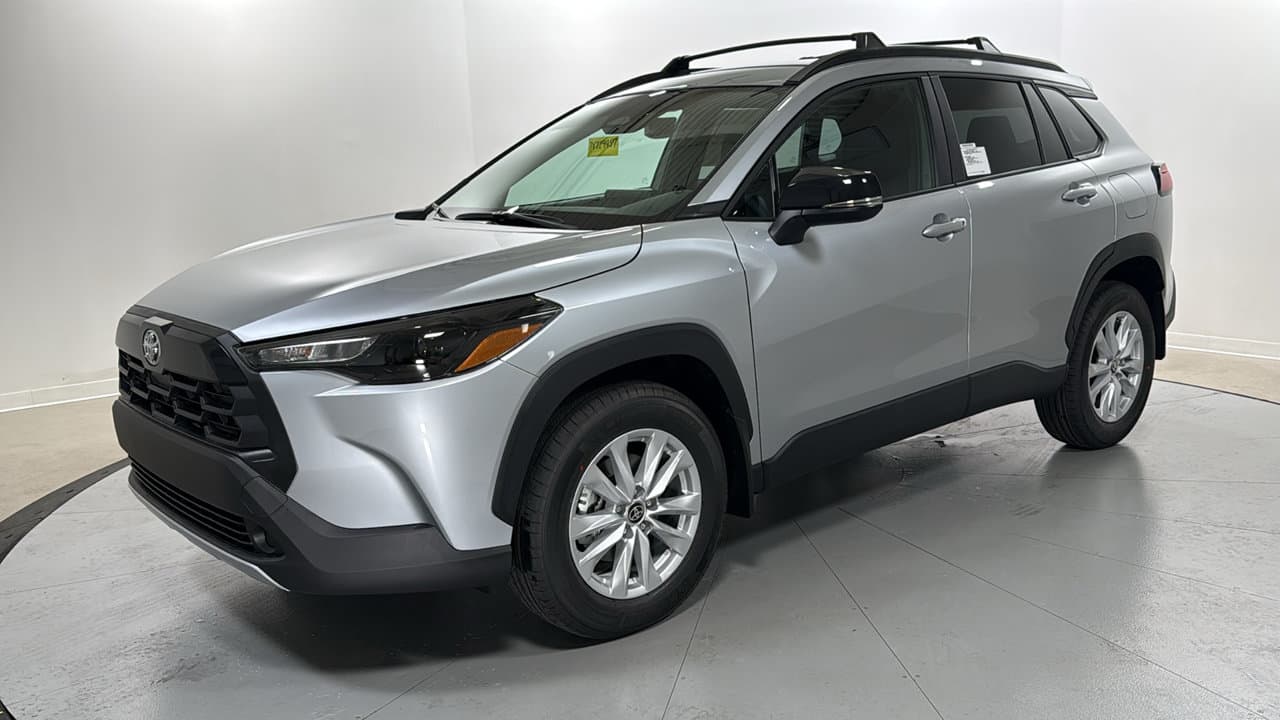 2026 Toyota Corolla Cross LE — photo 1 of 25