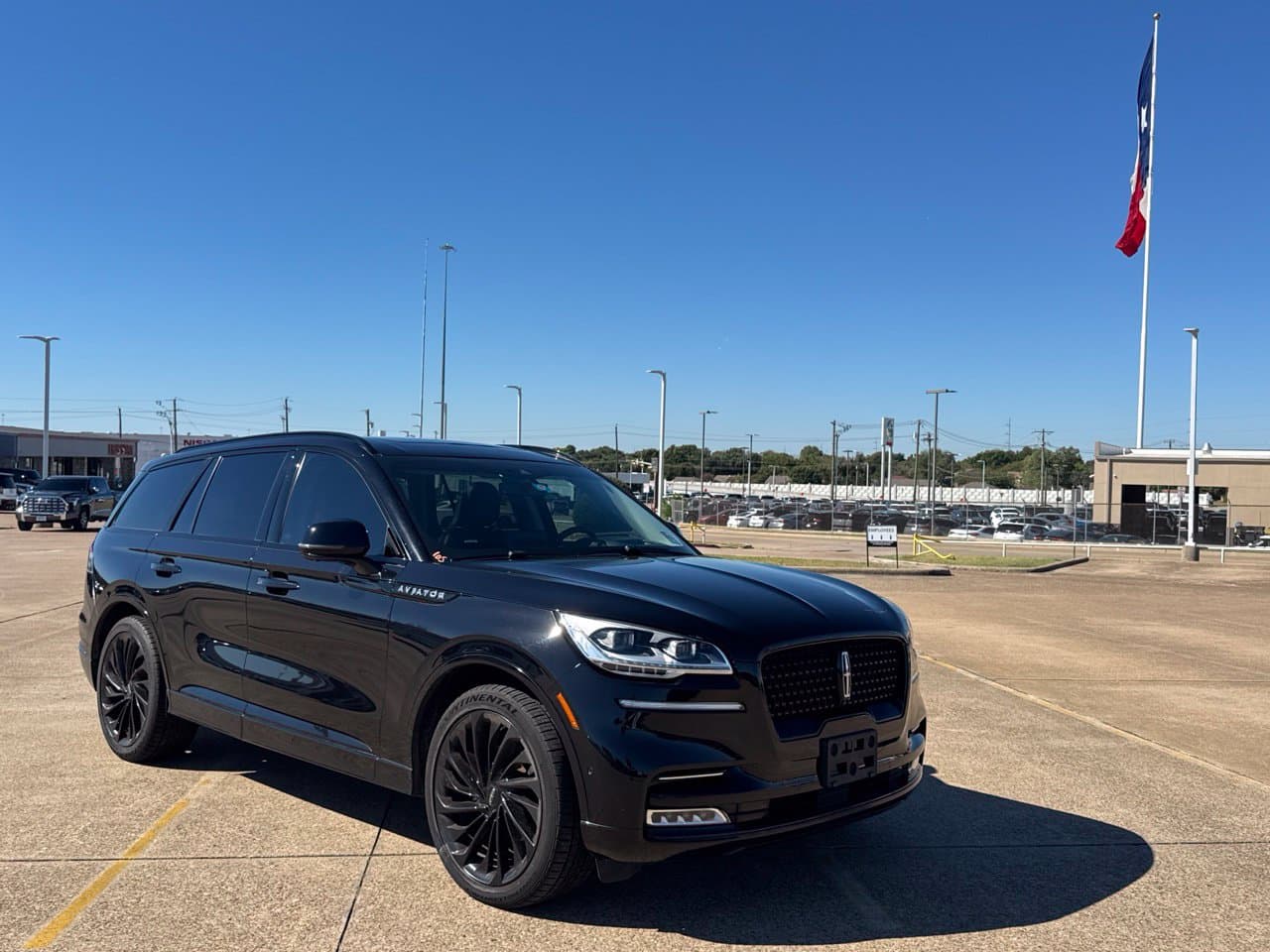 2023 Lincoln Aviator Reserve — photo 1 of 49