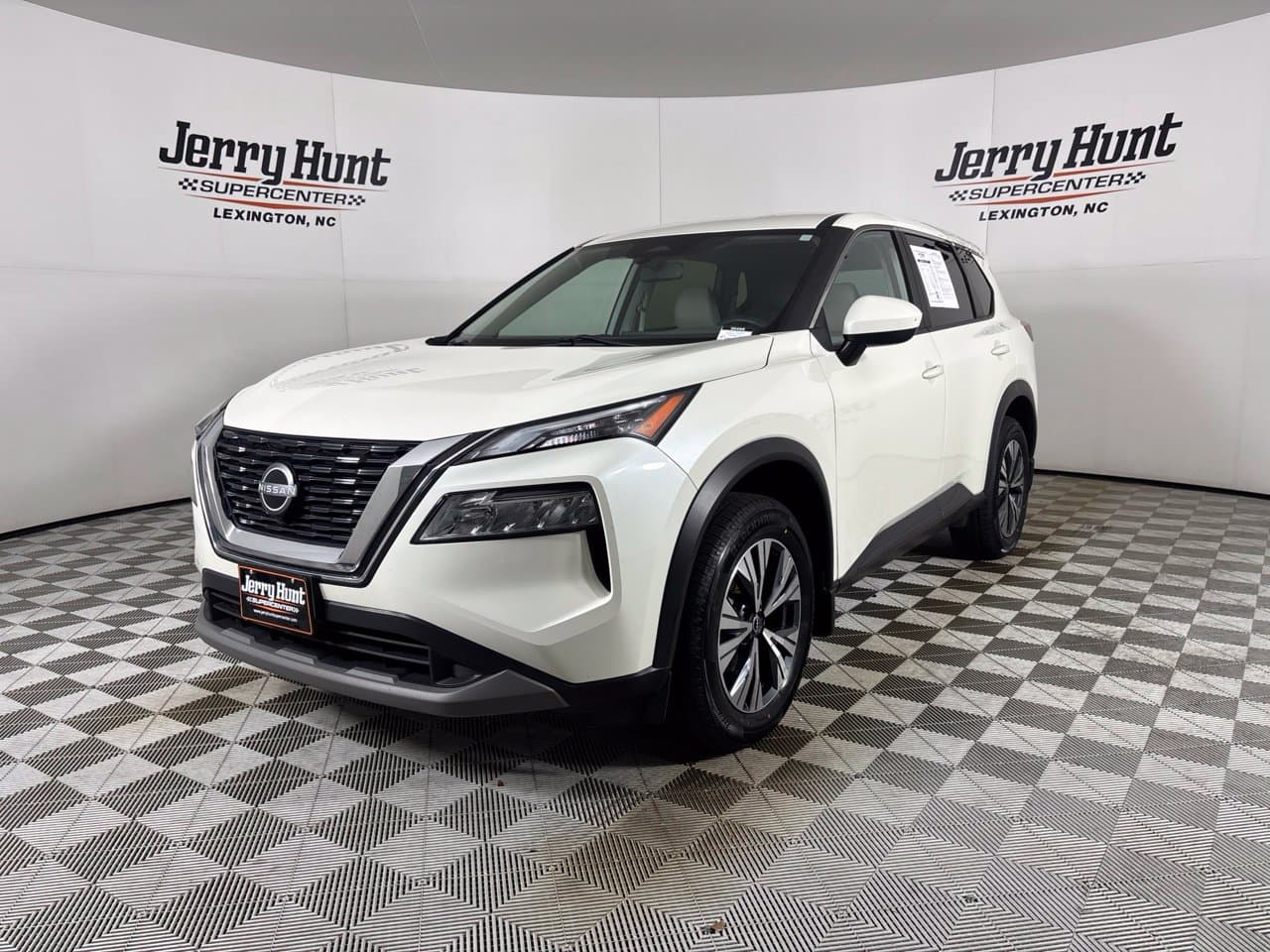 2023 Nissan Rogue SV — photo 1 of 29