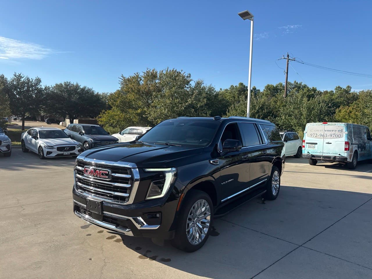 2025 GMC Yukon XL Elevation — photo 1 of 38