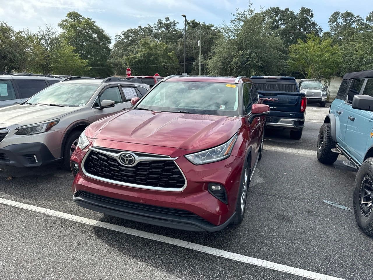 2020 Toyota Highlander Limited — photo 1 of 7