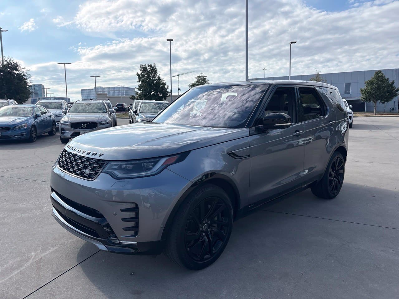 2021 Land Rover Discovery S R-Dynamic — photo 1 of 26