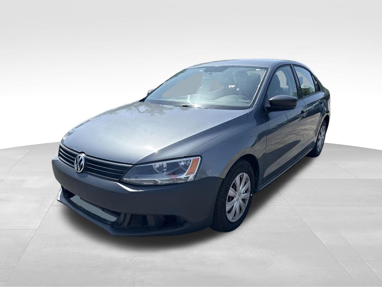 2013 Volkswagen Jetta 2.0L S — photo 1 of 12