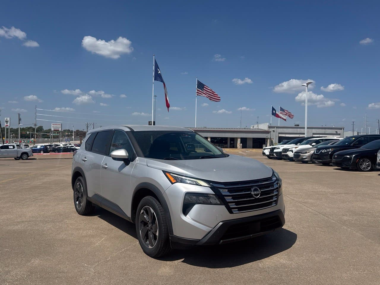 2024 Nissan Rogue SV — photo 1 of 42