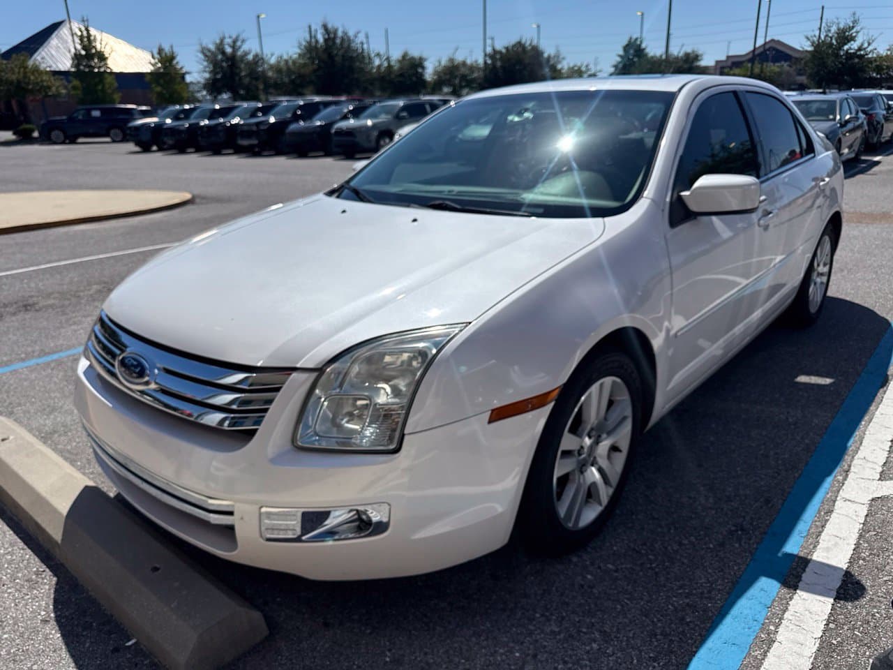 2009 Ford Fusion SEL — photo 1 of 3