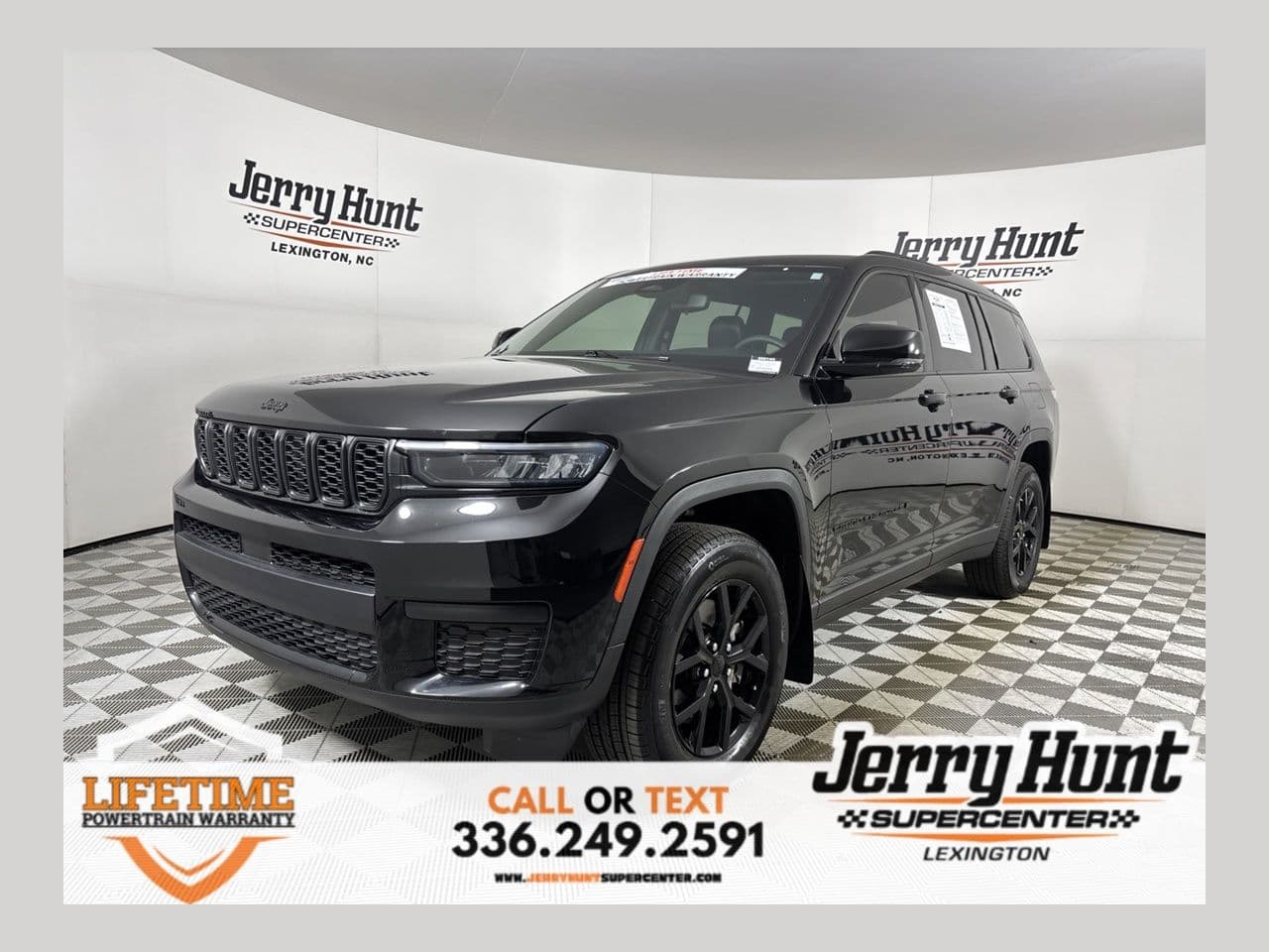 2024 Jeep Grand Cherokee L Altitude — photo 1 of 35