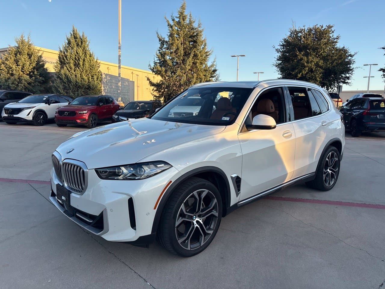 2025 BMW X5 xDrive40i — photo 1 of 28