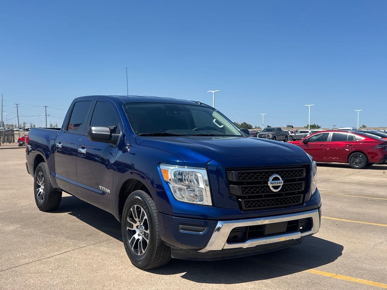 2021 Nissan Titan SV — photo 1 of 48
