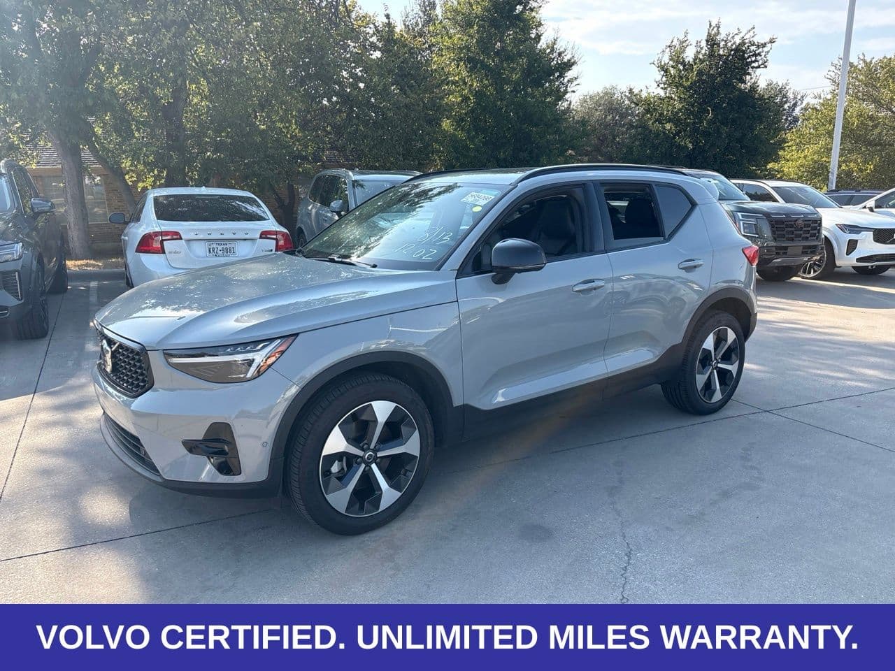 2026 Volvo XC40 B5 Plus — photo 1 of 27