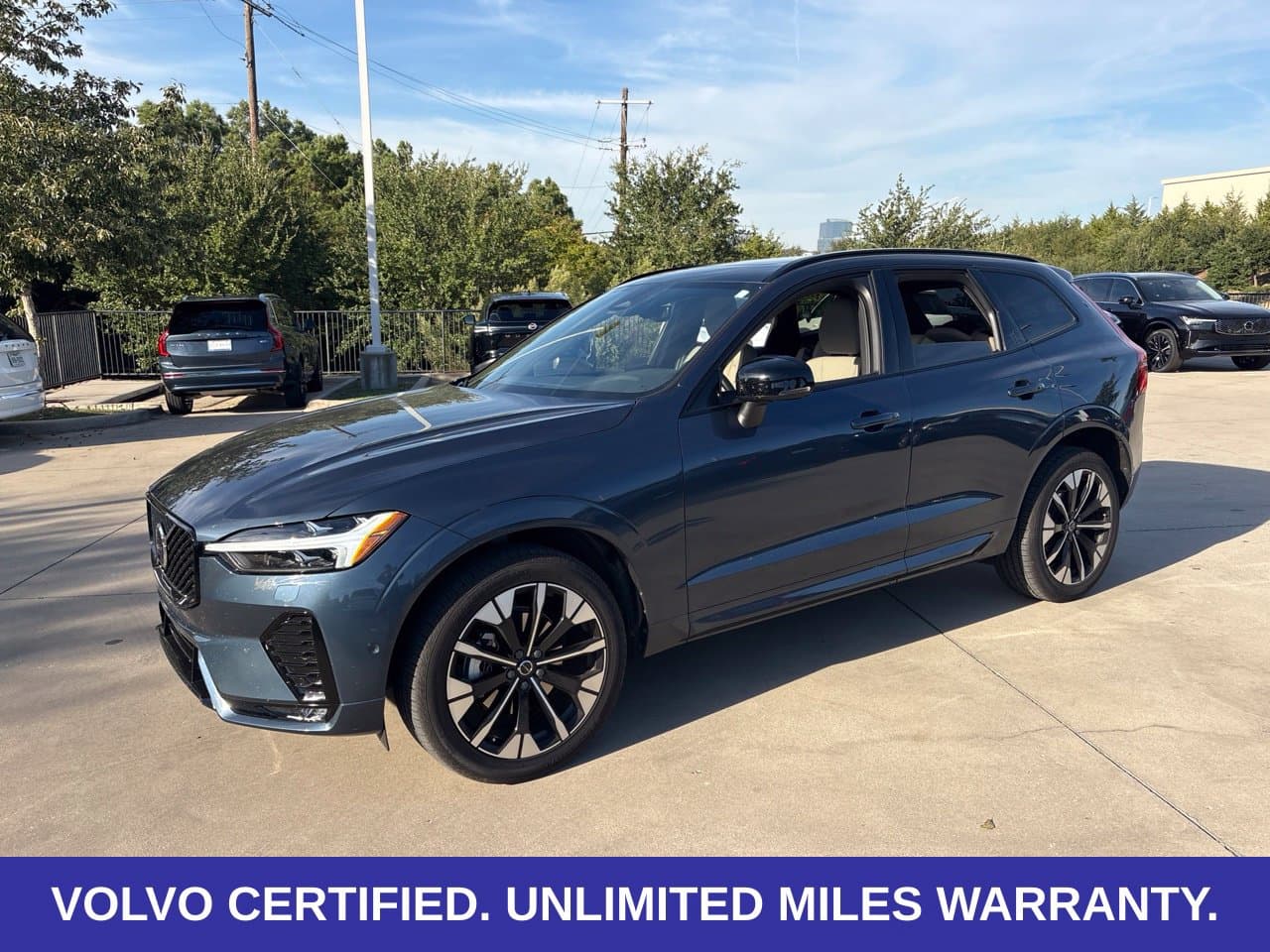 2026 Volvo XC60 Base — photo 1 of 30