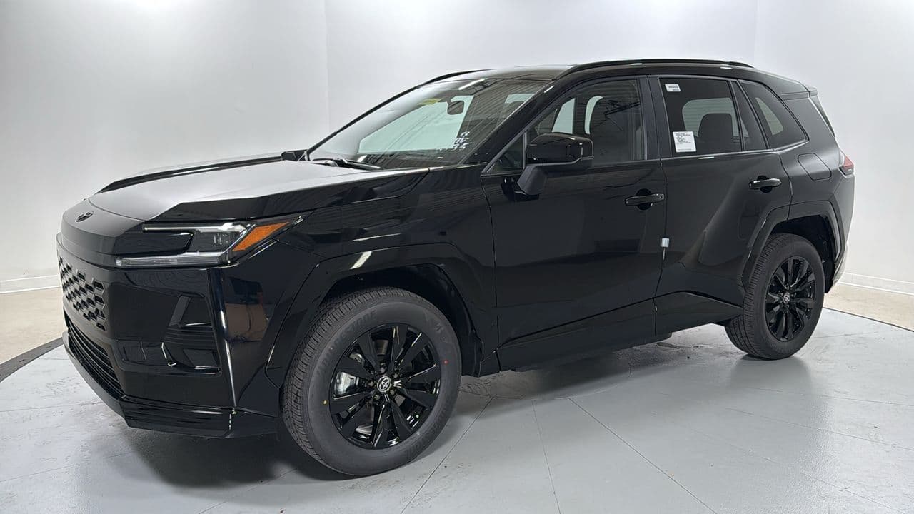 2026 Toyota RAV4 Plug-In Hybrid SE — photo 1 of 25