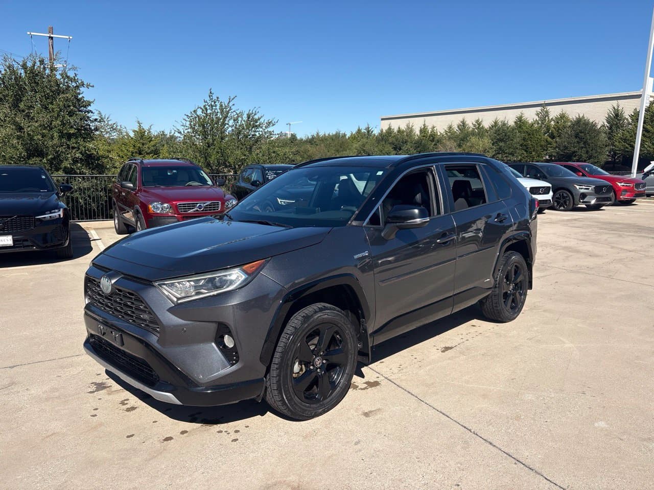 2021 Toyota RAV4 Hybrid XSE — photo 1 of 29