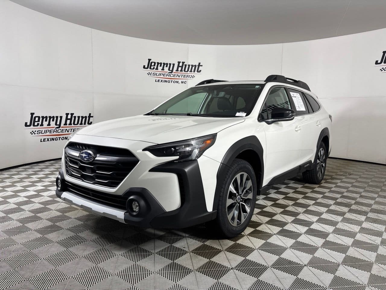 2024 Subaru Outback Limited — photo 1 of 32