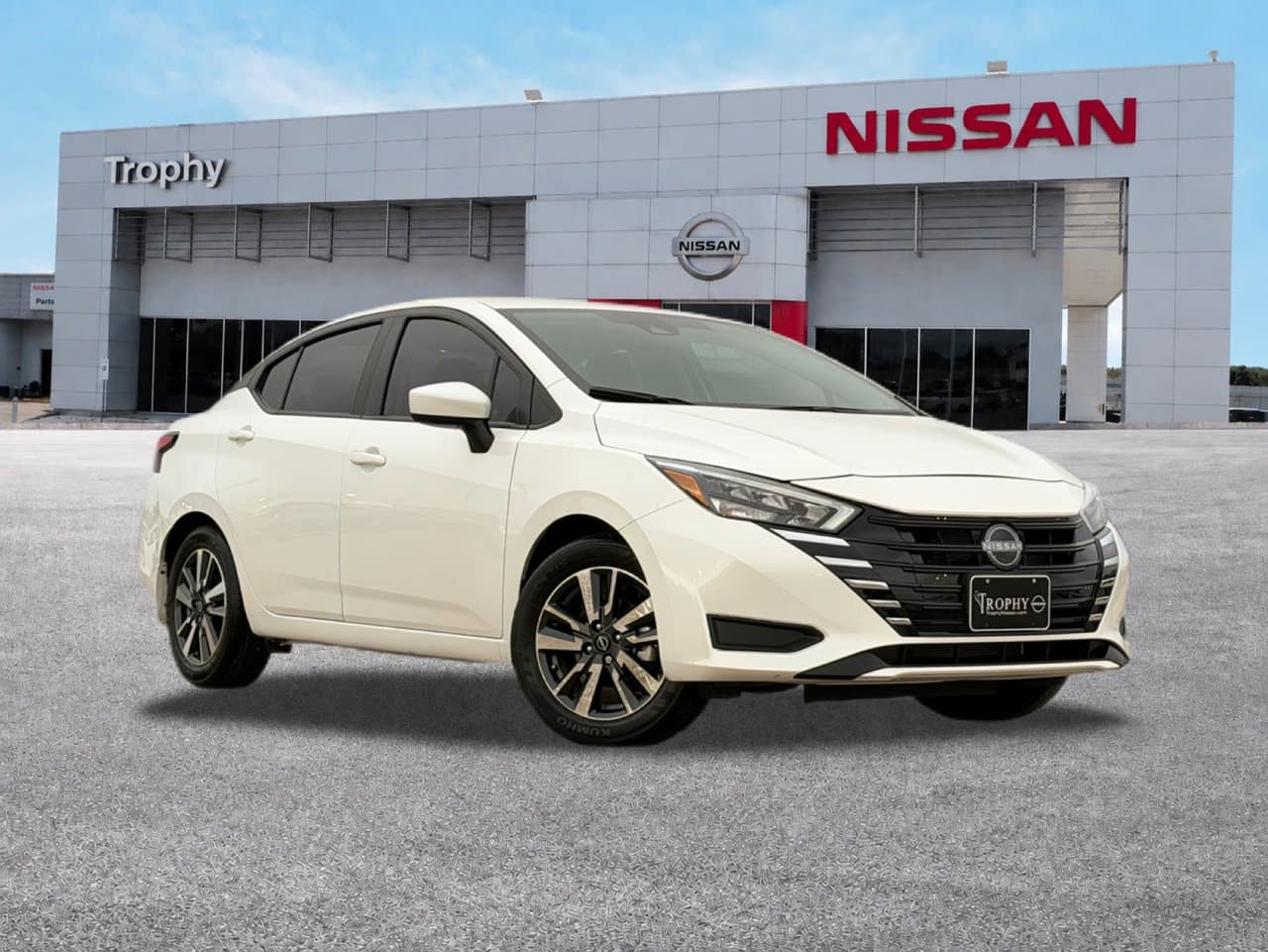 2025 Nissan Versa SV — photo 1 of 36