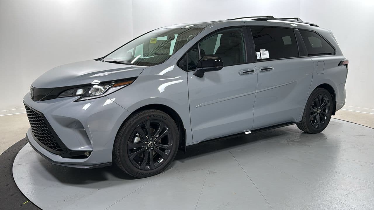 2026 Toyota Sienna XSE — photo 1 of 26