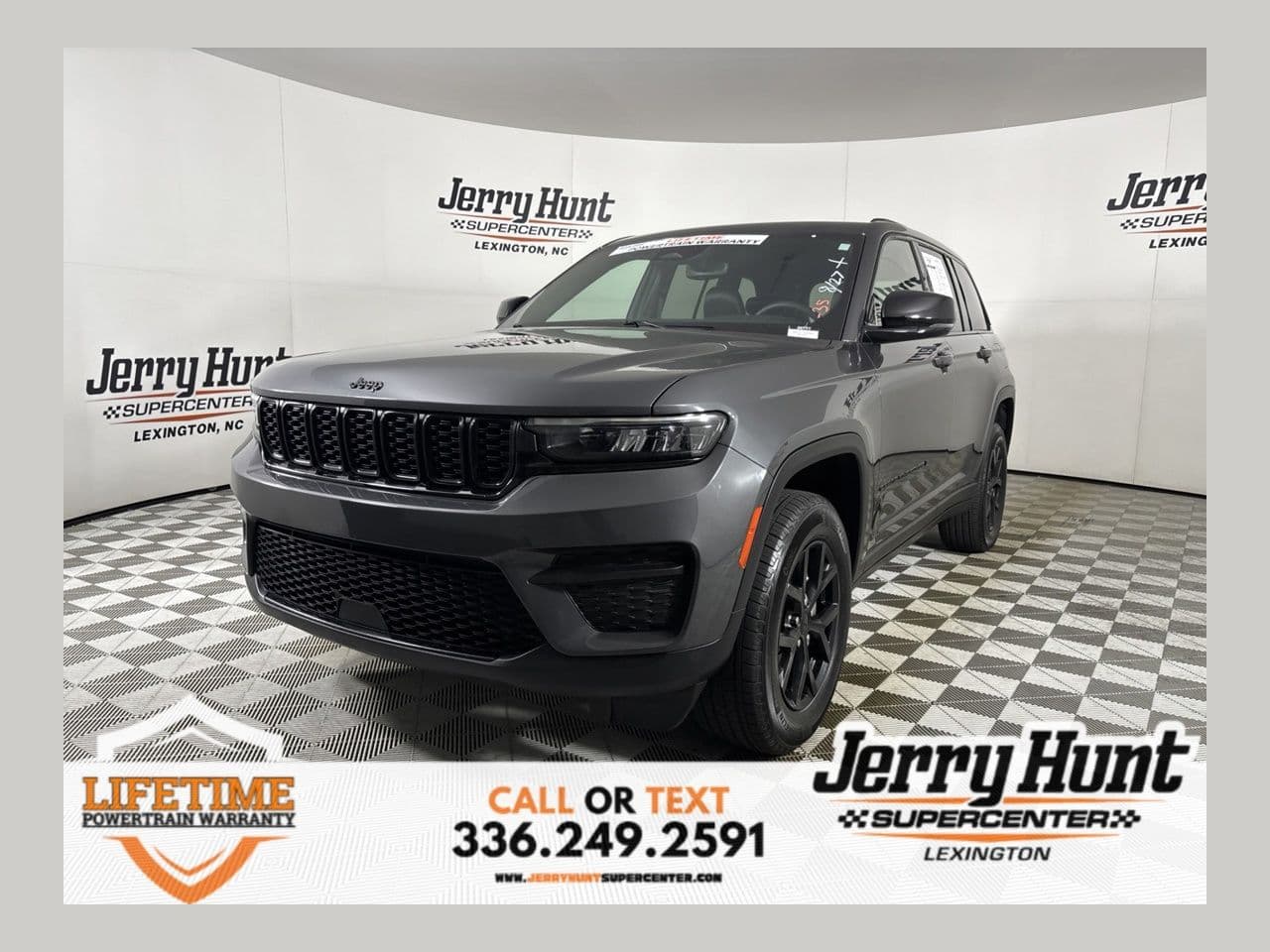2024 Jeep Grand Cherokee Altitude X — photo 1 of 35