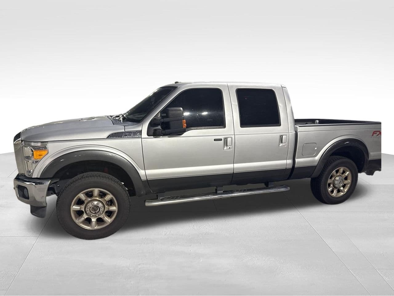 2016 Ford Super Duty F-250 SRW Lariat — photo 1 of 12