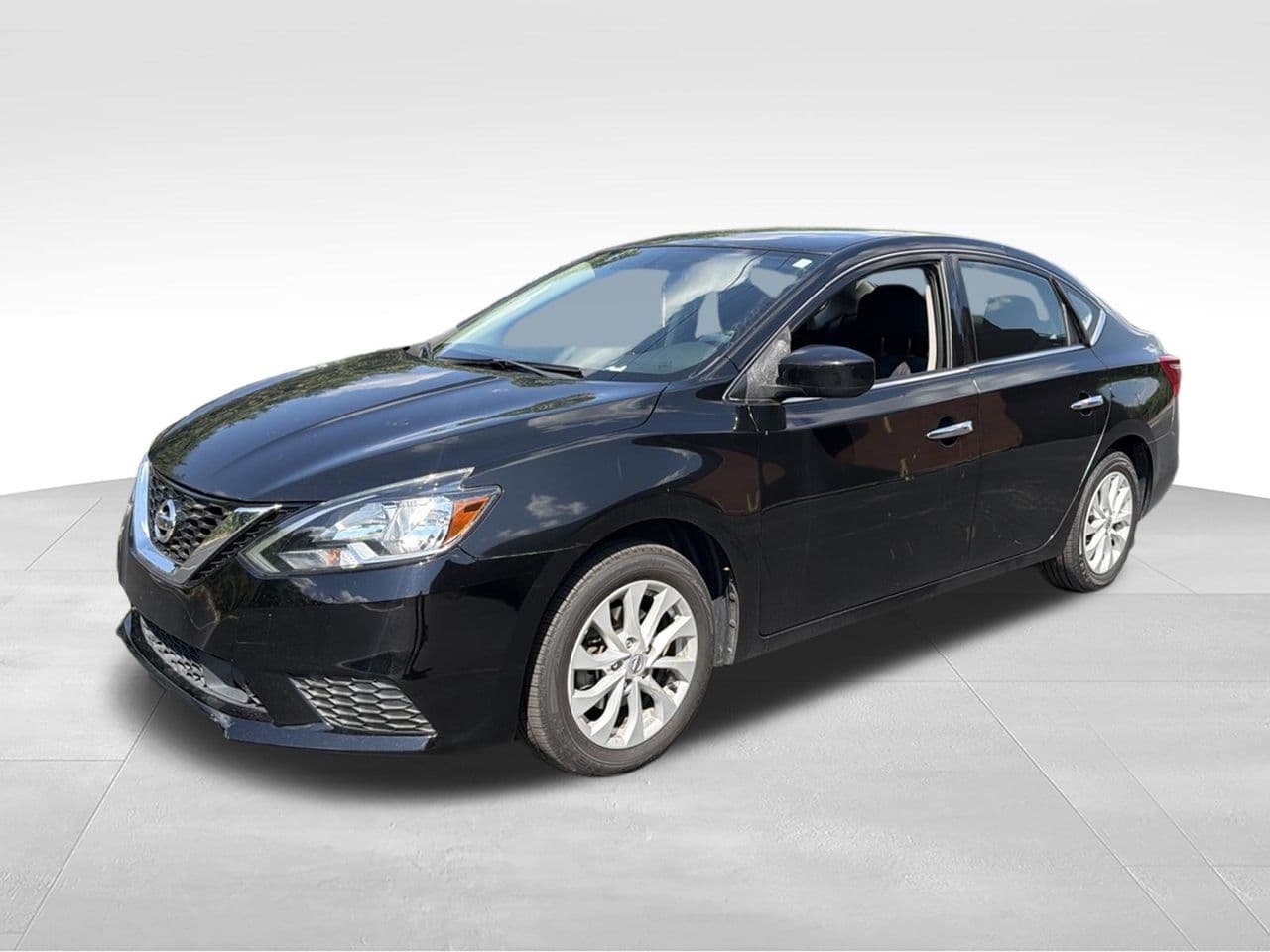 2019 Nissan Sentra SV — photo 1 of 12