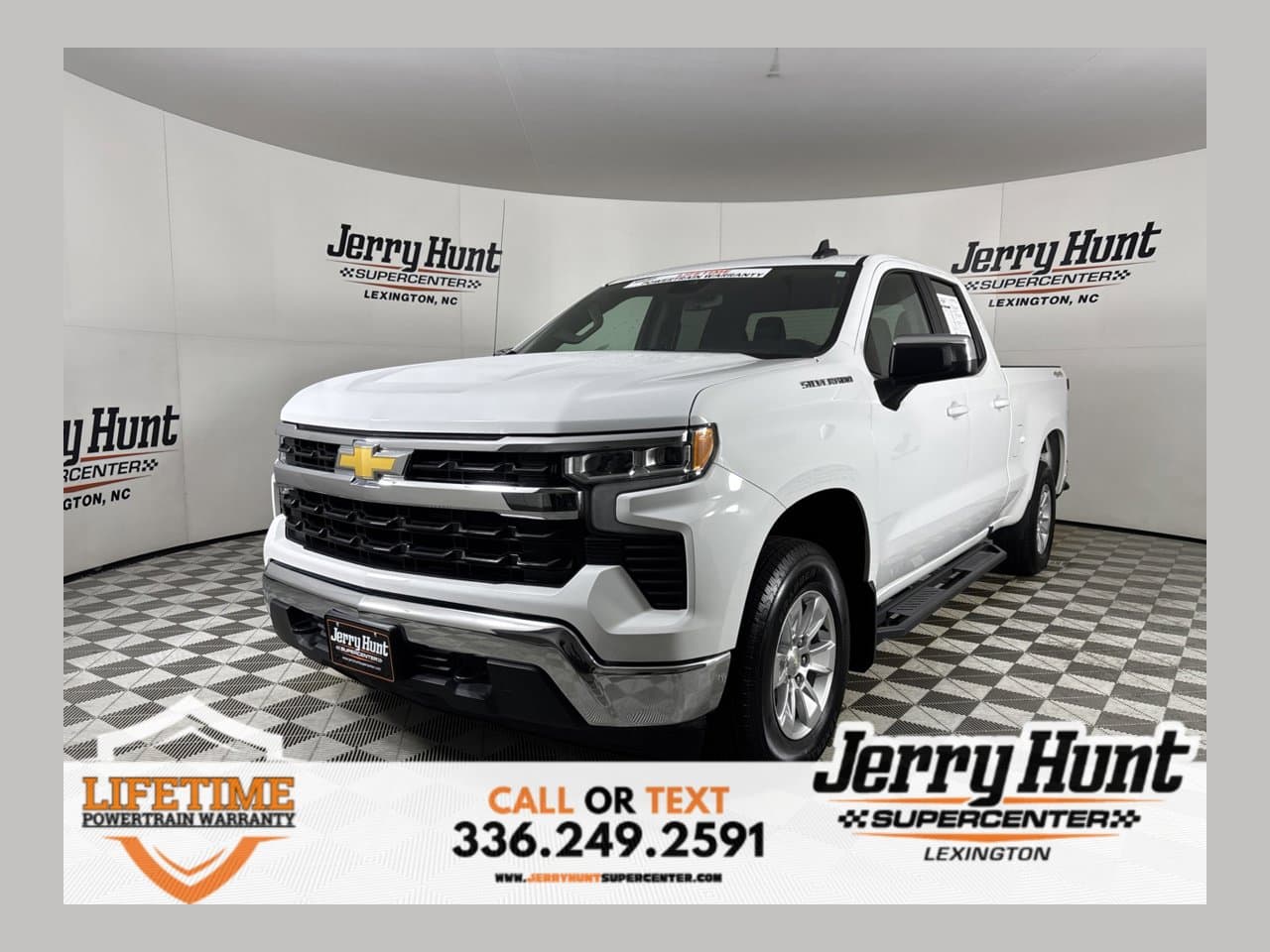 2023 Chevrolet Silverado 1500 LT — photo 1 of 33