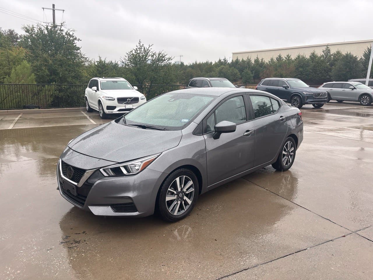 2021 Nissan Versa SV — photo 1 of 25