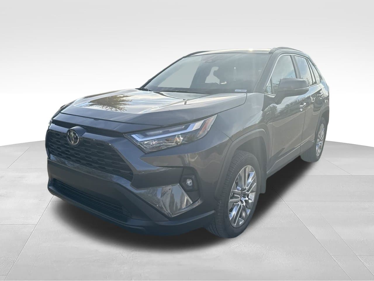 2025 Toyota RAV4 XLE Premium — photo 1 of 12