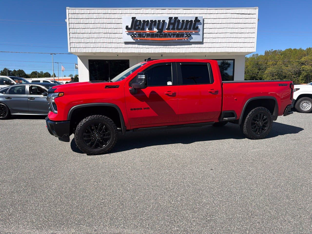 2025 Chevrolet Silverado 2500HD LT — photo 1 of 11