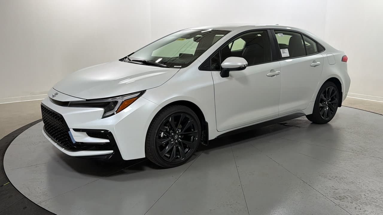 2027 Toyota Corolla Hybrid SE — photo 1 of 25