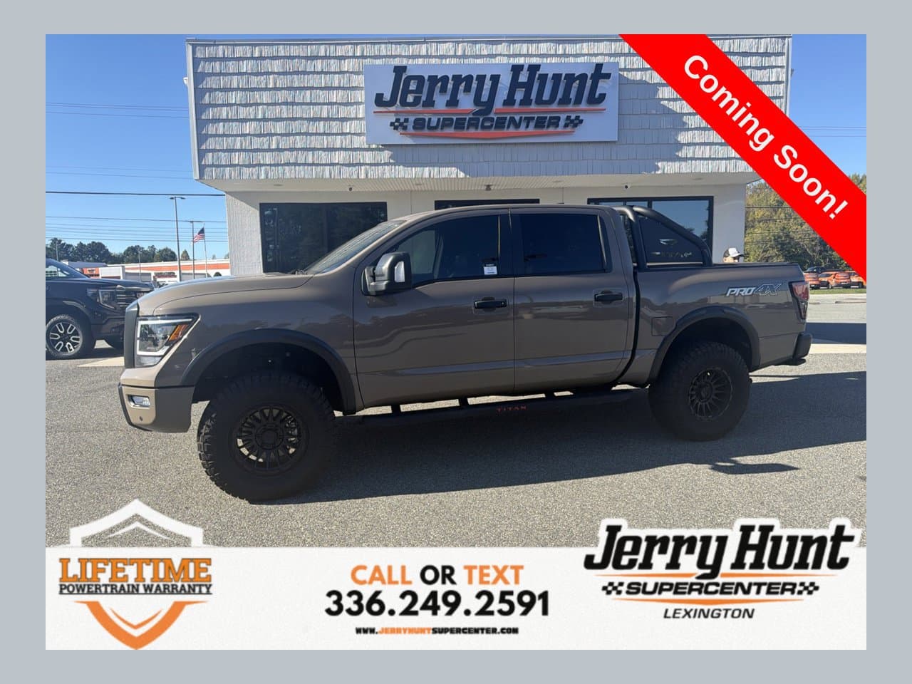 2024 Nissan Titan PRO-4X — photo 1 of 13