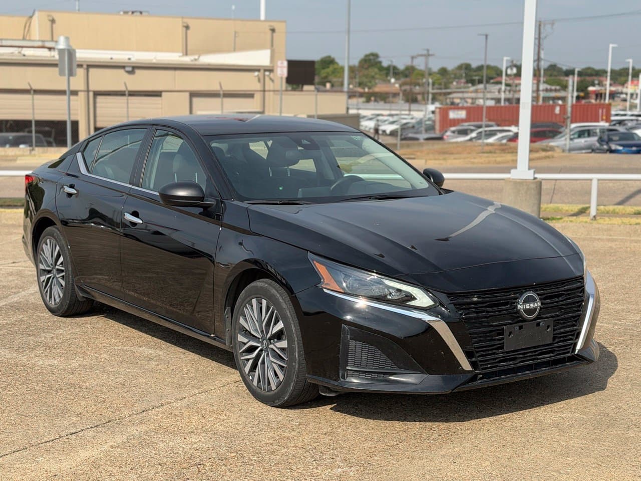 2025 Nissan Altima SV — photo 1 of 25