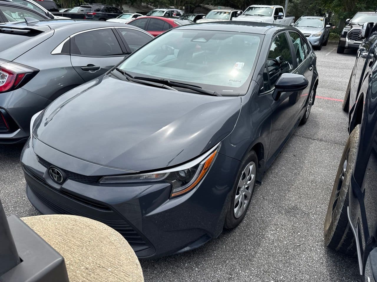 2025 Toyota Corolla LE — photo 1 of 5