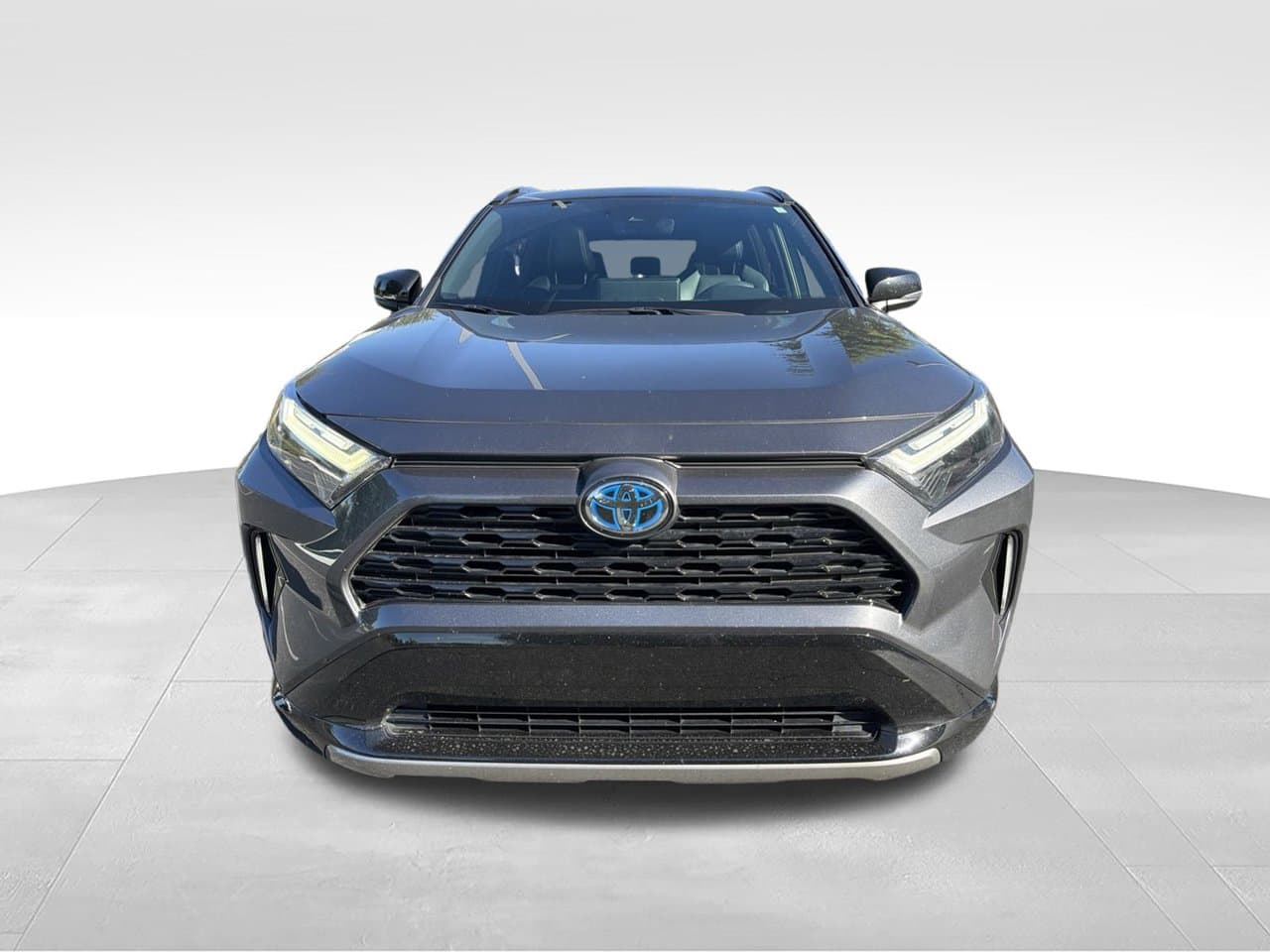 2024 Toyota RAV4 Hybrid XSE — photo 1 of 15