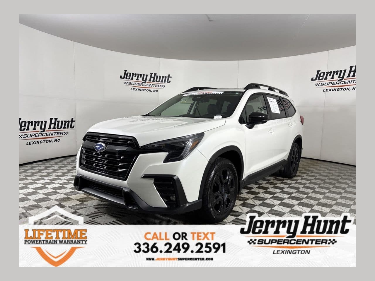 2025 Subaru Ascent Onyx Edition Touring — photo 1 of 38