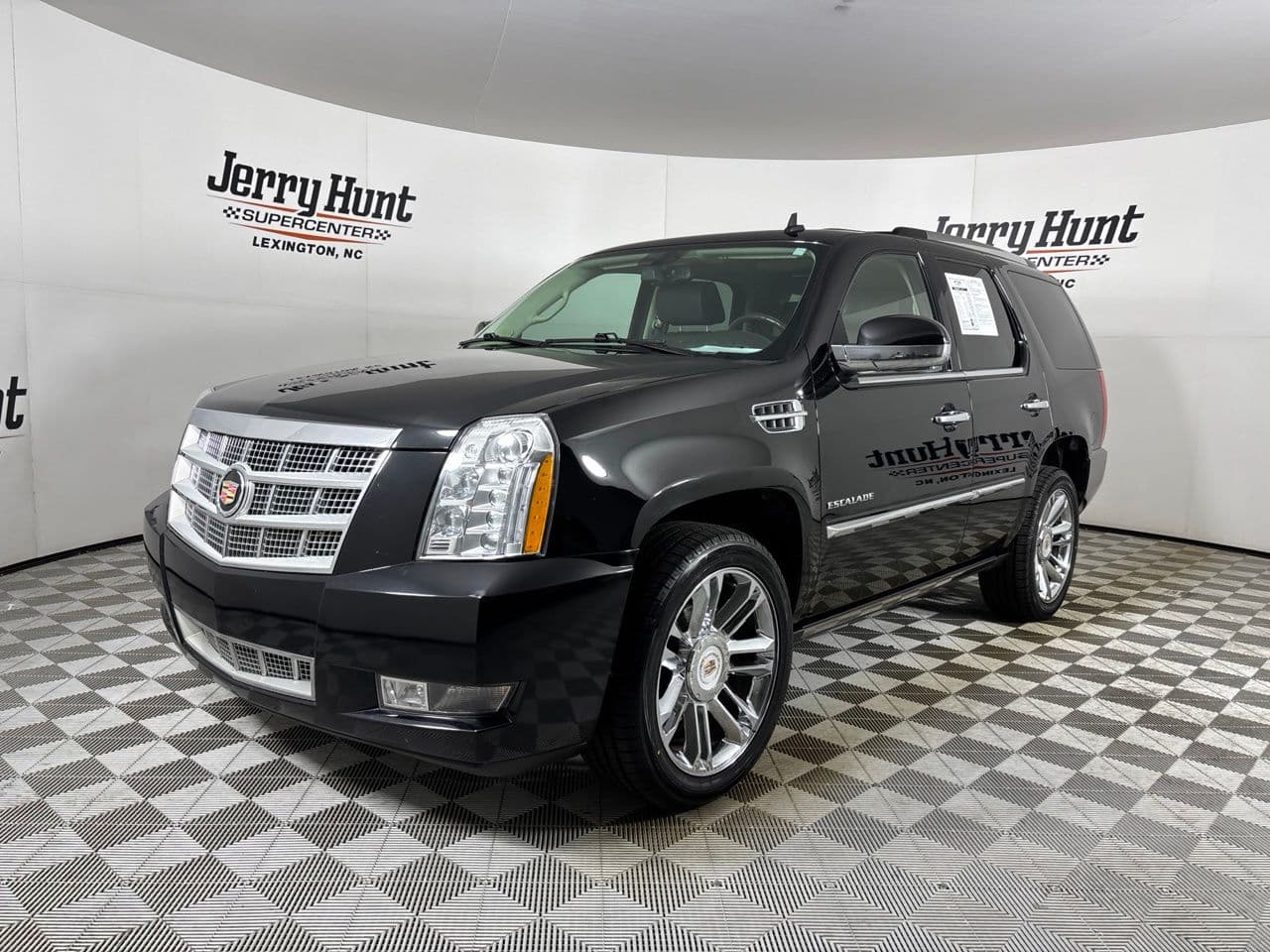 2014 Cadillac Escalade Platinum — photo 1 of 33