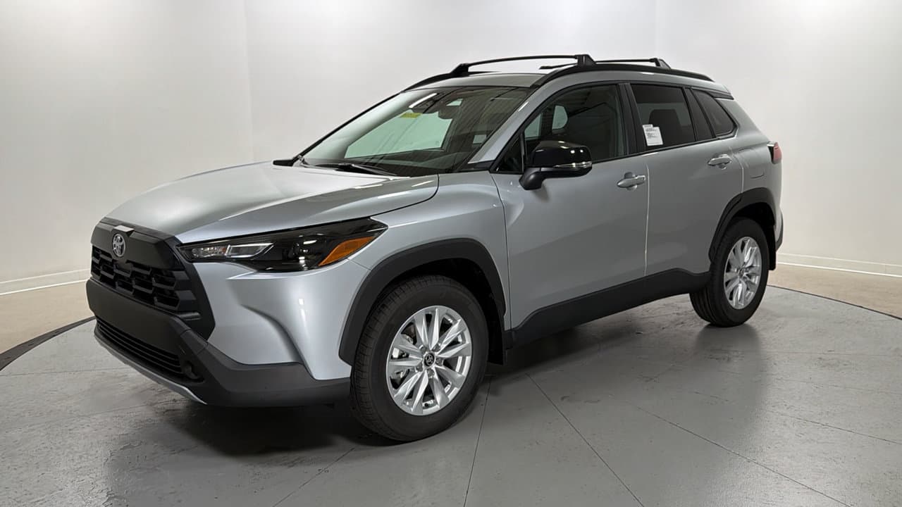 2026 Toyota Corolla Cross LE — photo 1 of 25