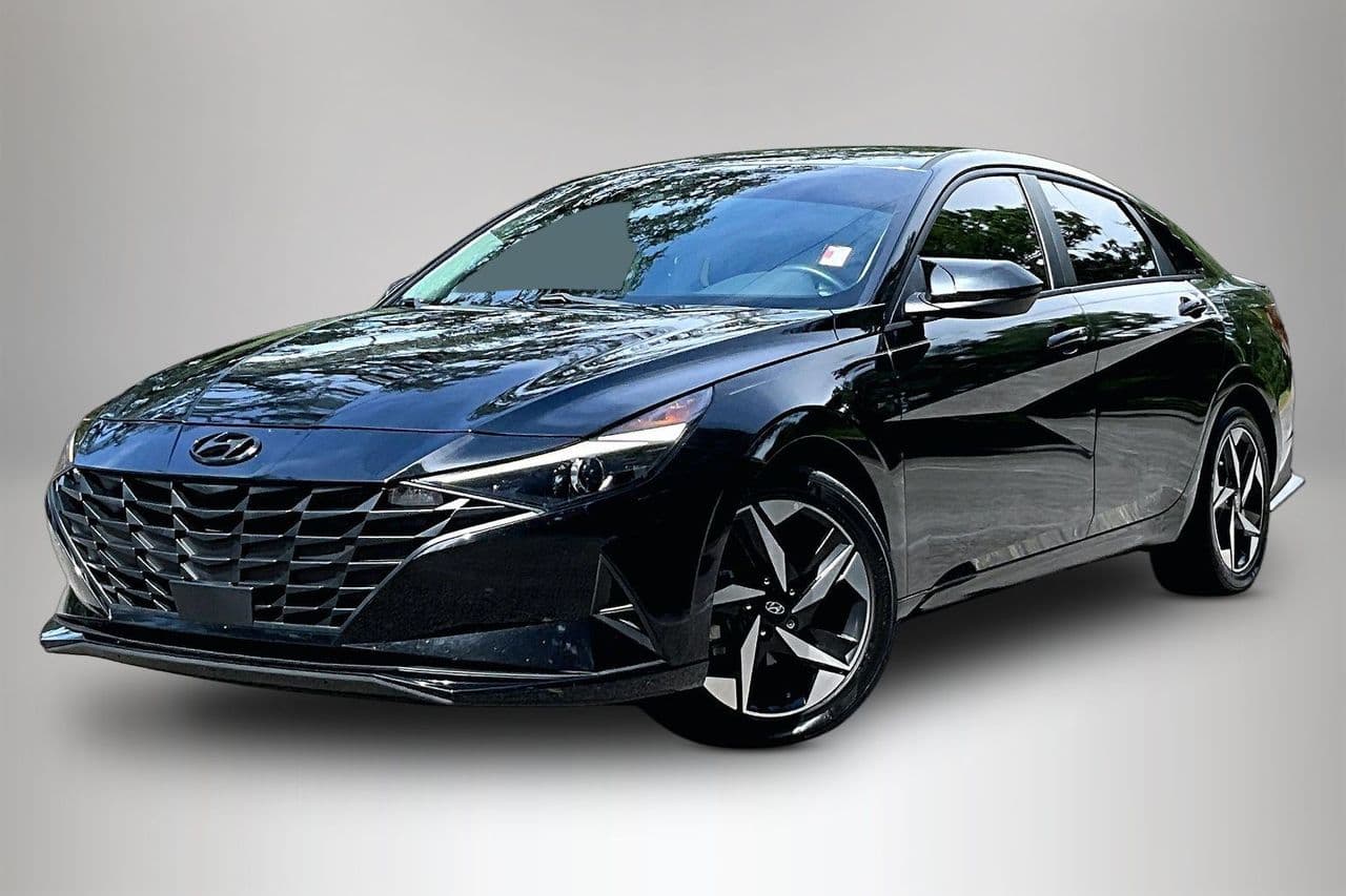 2023 Hyundai Elantra SEL — photo 1 of 35