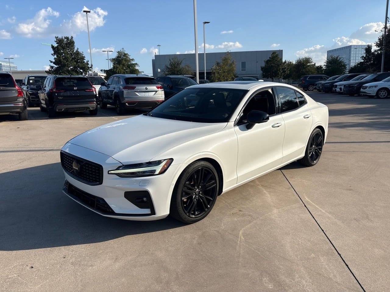 2024 Volvo S60 Plus Black Edition — photo 1 of 27