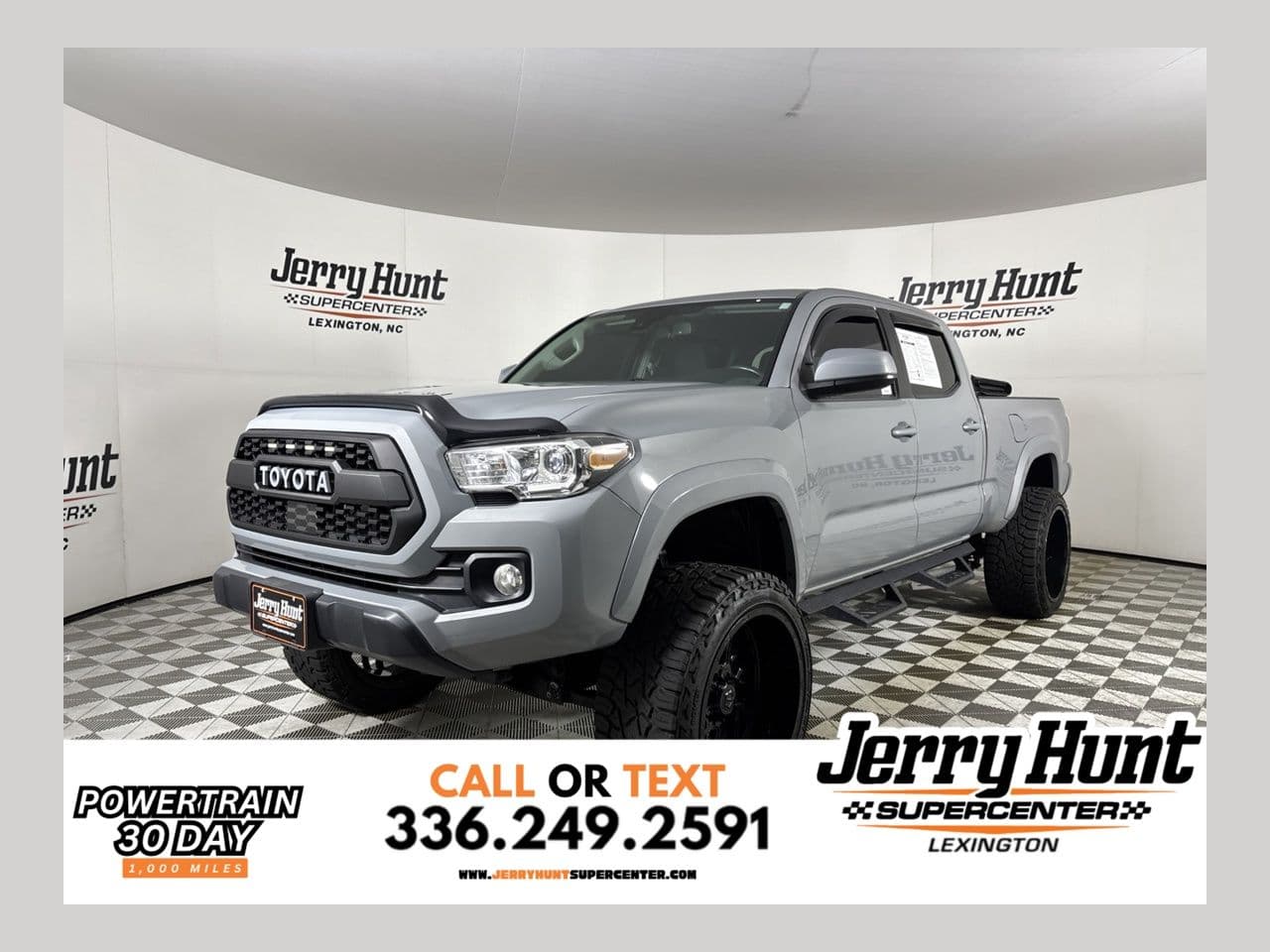 2021 Toyota Tacoma SR5 — photo 1 of 34