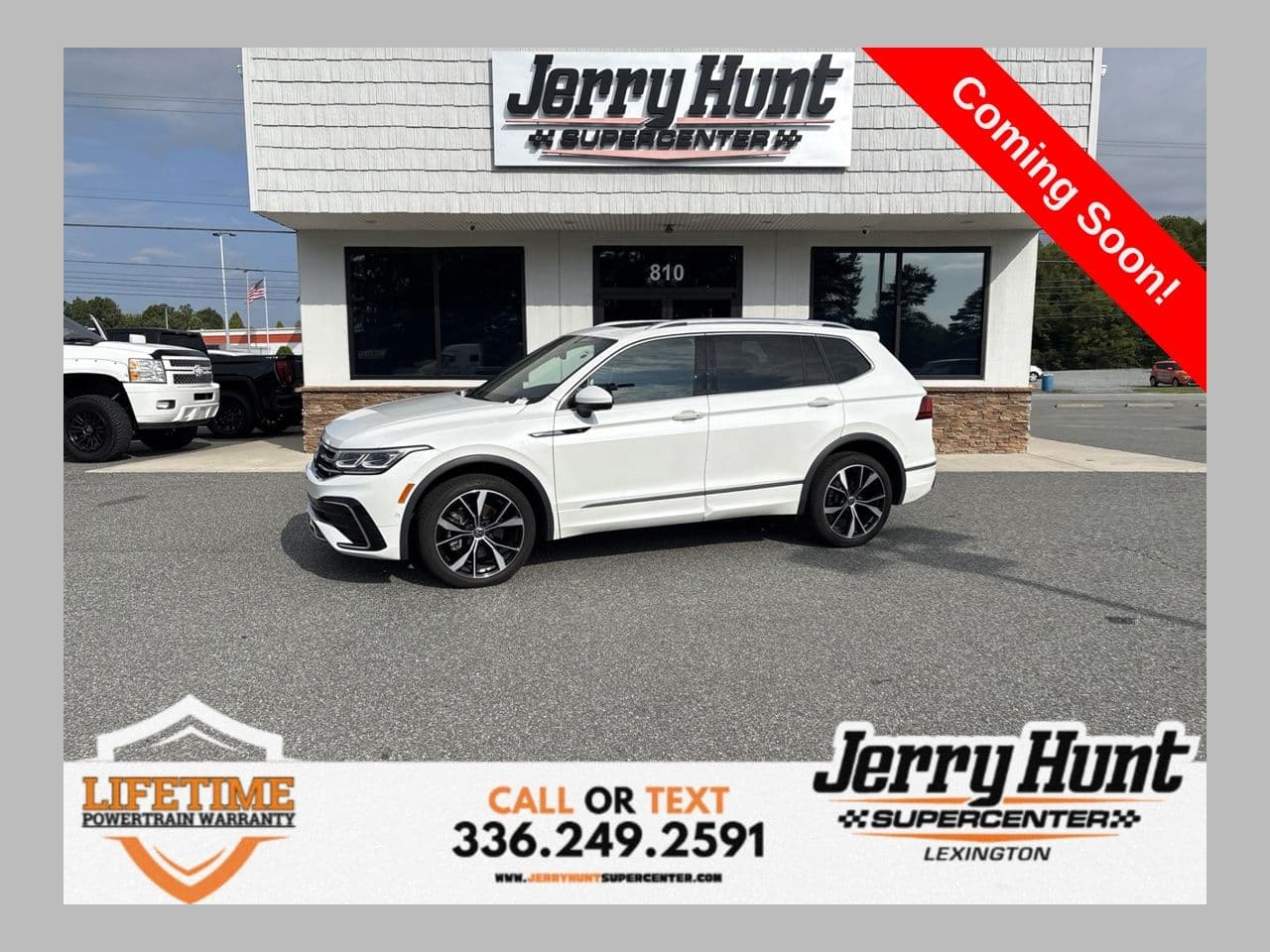 2024 Volkswagen Tiguan SEL R-Line — photo 1 of 13