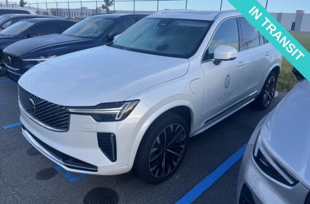 2025 Volvo XC90 Plug-In Hybrid Ultra — photo 1 of 4