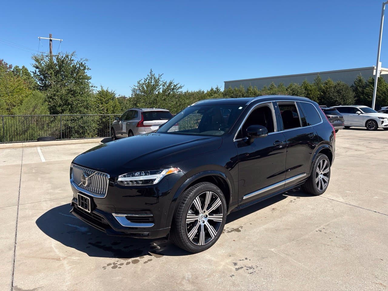 2024 Volvo XC90 Base — photo 1 of 29