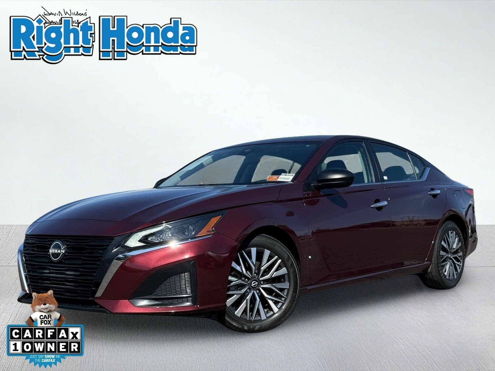 2025 Nissan Altima SV — photo 1 of 36