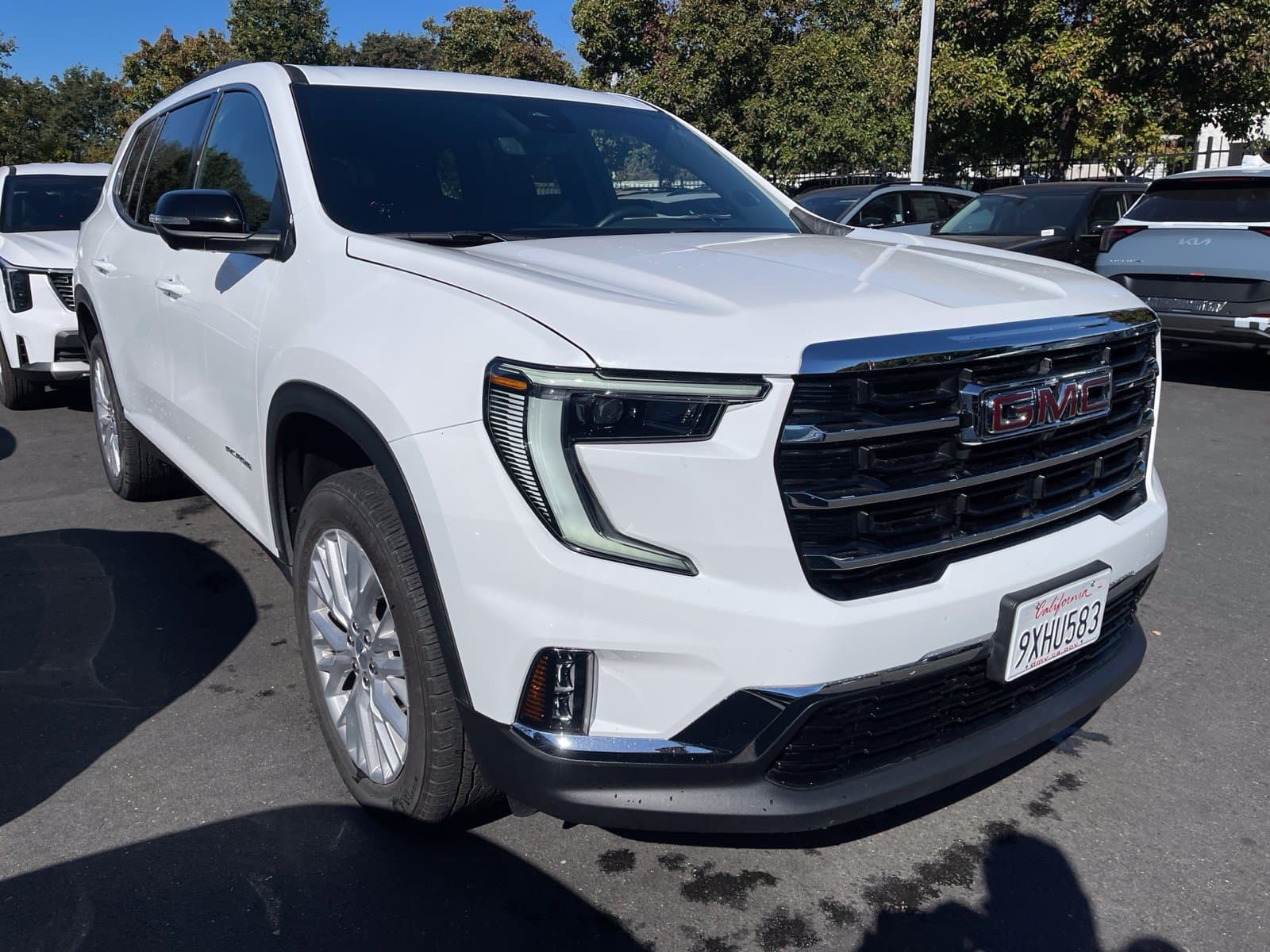 2026 GMC Acadia FWD Elevation — photo 1 of 7